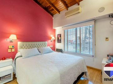 VENTA CASA 4 AMBIENTES COCHERA MATADEROS