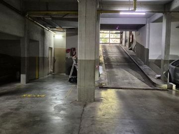 VENTA DEPTO 2 AMB. BALVANERA CON 2 COCHERAS A/CRED