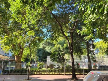 VENTA DEPTO 2 AMB. BALVANERA CON 2 COCHERAS A/CRED