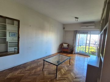 VENTA DEPTO 2 AMB. BALVANERA CON 2 COCHERAS A/CRED