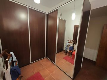 CASA 3 DORMITORIOS + PILETA B°GRANJA DE FUNES