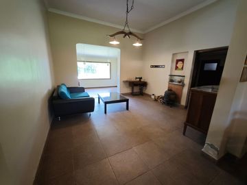 CASA 3 DORMITORIOS + PILETA B°GRANJA DE FUNES