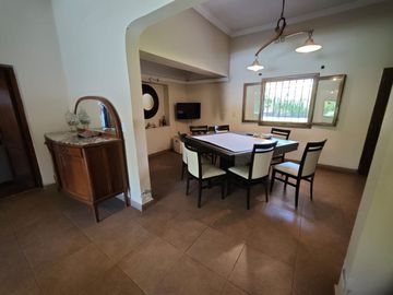 CASA 3 DORMITORIOS + PILETA B°GRANJA DE FUNES