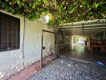 CASA 3 DORMITORIOS + PILETA B°GRANJA DE FUNES