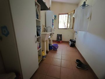 CASA 3 DORMITORIOS + PILETA B°GRANJA DE FUNES