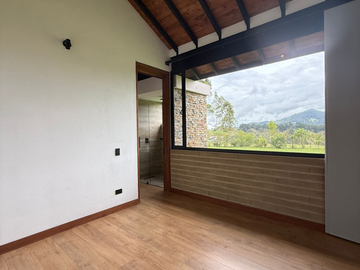 HERMOSA CASA EN VENTA EN MONTE SERENO