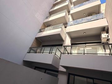 Venta departamento 2 ambientes con patio nuevo a estrenar Barrio Norte.