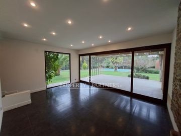 Espectacular casa en Alto Las Cruces