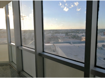 Oficina 408 en renta de 55 m2 en corporativo Malecón, Cancún