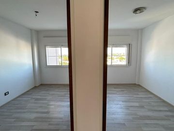 VENTA 4 AMB C/COCHERA EN FLORES