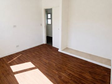 Venta Ph 2 Ambientes Parque Chacabuco Refaccionado