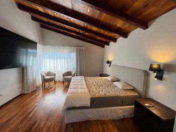 ALQUILER CASA B° PRIVADO CLUB CAMPO ROCA