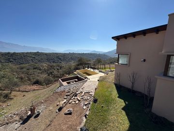ALQUILER CASA B° PRIVADO CLUB CAMPO ROCA