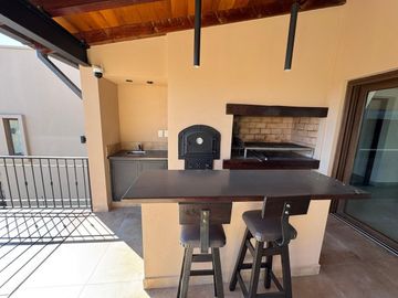 ALQUILER CASA B° PRIVADO CLUB CAMPO ROCA