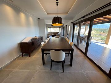 ALQUILER CASA B° PRIVADO CLUB CAMPO ROCA