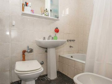 Venta  departamento  2 Amb  Balvanera Apto Credito