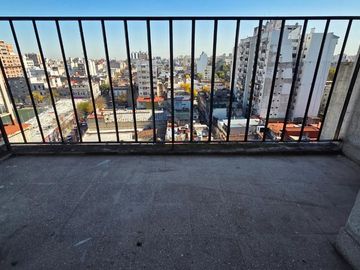 OPORTUNIDAD VENTA DEPTO 2 AMBIENTES BALCONES LUZ