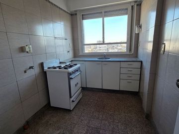 OPORTUNIDAD VENTA DEPTO 2 AMBIENTES BALCONES LUZ