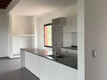CASA EN VENTA A ESTRENAR LA FEDERALA, LOBOS
