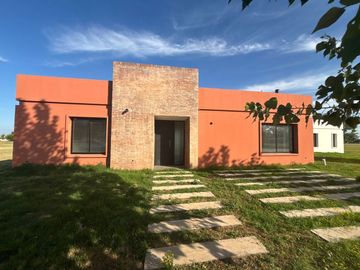CASA EN VENTA A ESTRENAR LA FEDERALA, LOBOS