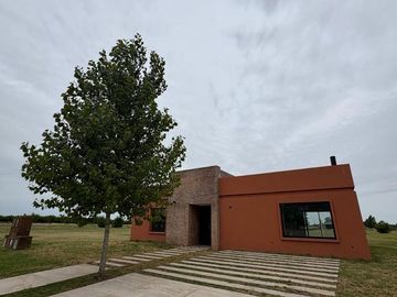 CASA EN VENTA A ESTRENAR LA FEDERALA, LOBOS
