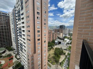 APARTAMENTO EN ARRIENDO UBICADO EN EL POBLADO SECTOR CUIDAD DEL RIO