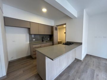 APARTAMENTO EN ARRIENDO UBICADO EN EL POBLADO SECTOR CUIDAD DEL RIO
