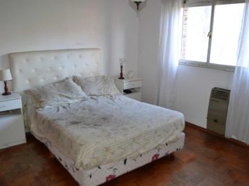 Vta casa 3 amb .dep cochera, jardin, trrza y blcon