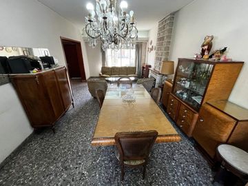 Vta casa 3 amb .dep cochera, jardin, trrza y blcon