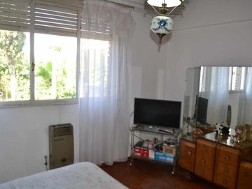 Vta casa 3 amb .dep cochera, jardin, trrza y blcon