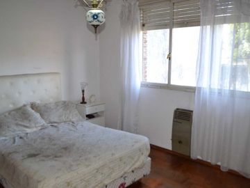 Vta casa 3 amb .dep cochera, jardin, trrza y blcon