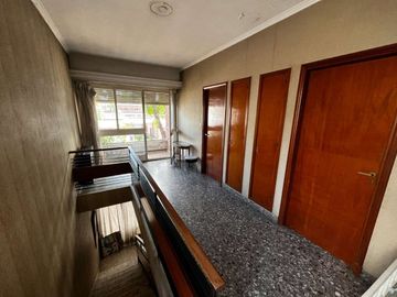 Vta casa 3 amb .dep cochera, jardin, trrza y blcon