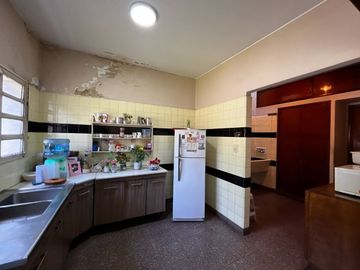 Vta casa 3 amb .dep cochera, jardin, trrza y blcon