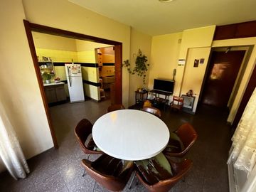Vta casa 3 amb .dep cochera, jardin, trrza y blcon