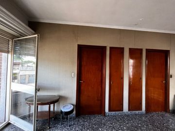 Vta casa 3 amb .dep cochera, jardin, trrza y blcon