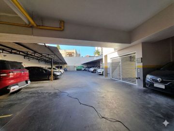 MONOAMBIENTE CON BALCÓN Y COCHERA EN MATADEROS