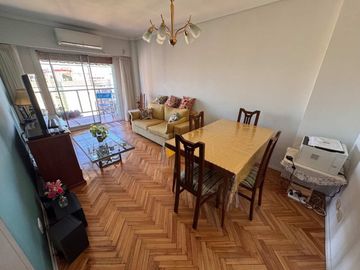 VENTA DEPARTAMENTO 3 AMBIENTES FLORES BALCON