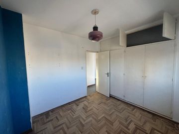 VENTA 3 AMBIENTES BALCON  A REFACCIONAR COLEGIALES
