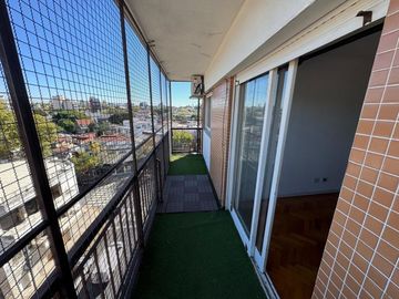 DEPTO 3 AMB EN VENTA EN PATERNAL CON BALCÓN