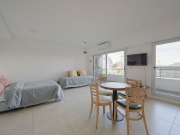 Venta Monoambiente Amplio con balcon -Chacarita