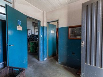Venta Depósito- Galpón c/Vivienda Mataderos
