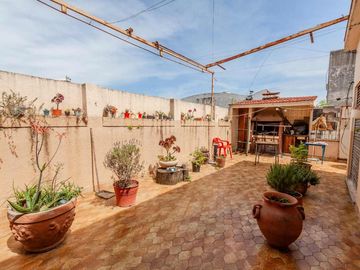 Venta Depósito- Galpón c/Vivienda Mataderos