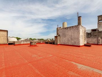 Venta Depósito- Galpón c/Vivienda Mataderos
