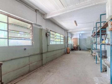 Venta Depósito- Galpón c/Vivienda Mataderos