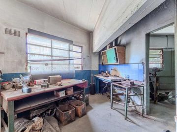 Venta Depósito- Galpón c/Vivienda Mataderos