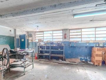 Venta Depósito- Galpón c/Vivienda Mataderos