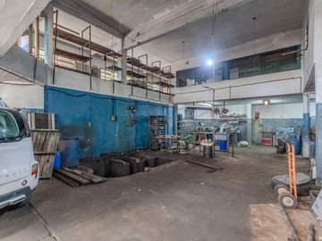 Venta Depósito- Galpón c/Vivienda Mataderos