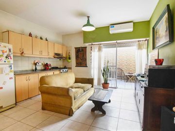 Venta PH 2 Ambientes con Patio - Parque Avellaneda