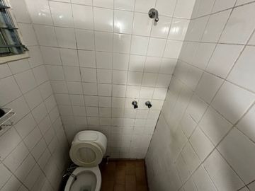 VENTA CASA 3 AMB + 2 DEPTOS. VILLA ADELINA
