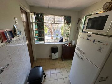 VENTA CASA 3 AMB + 2 DEPTOS. VILLA ADELINA